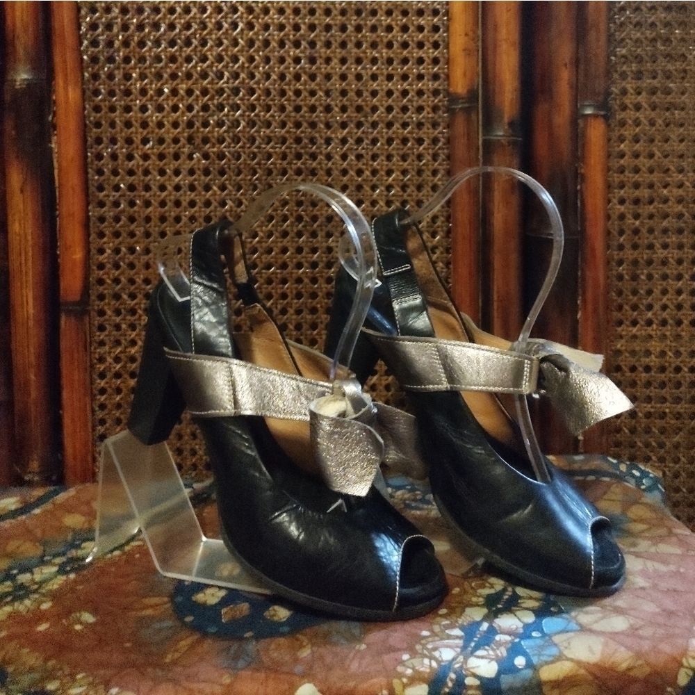 HISPANITAS • Black & Gold Bow Peep Toe Slingbacks